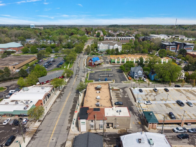 More Photos Of 150 E University Dr, Rochester Storefront Retail Office For Lease