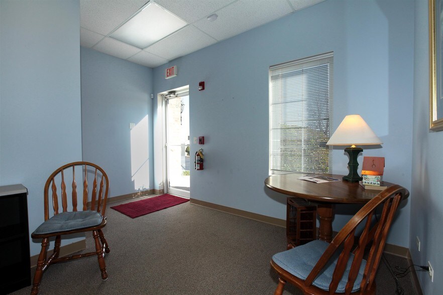 More Photos Of 5445 Grand Ave, Gurnee Medical For Sale