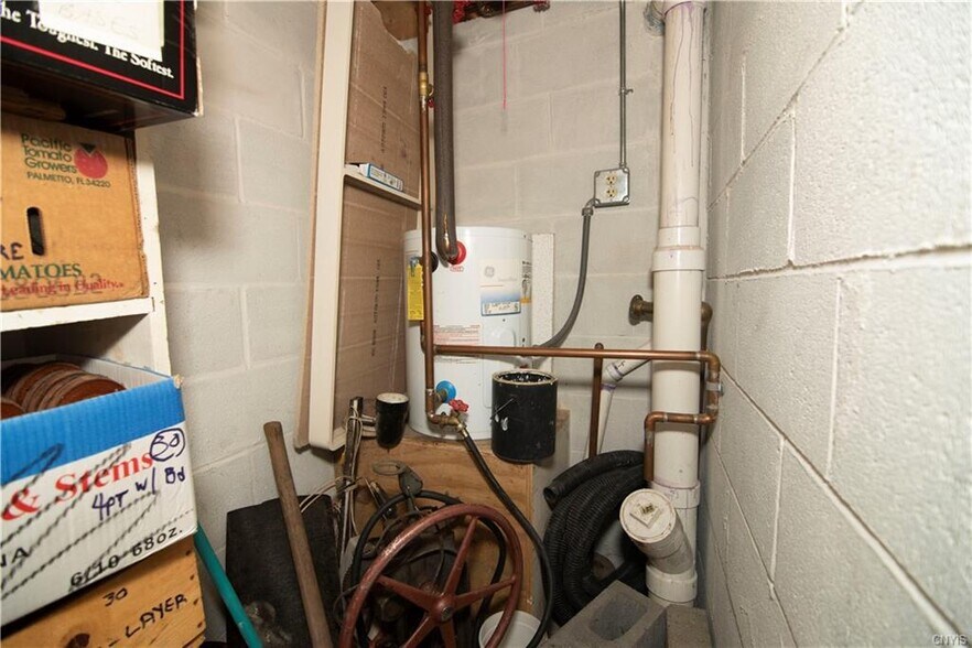 More Photos Of 1409 Milton Ave, Solvay Storefront For Sale