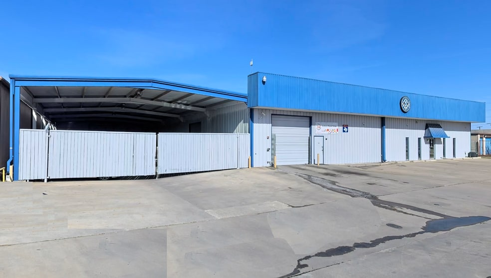 More Photos Of 5201 Grisham Dr, Rowlett Manufacturing For Sale