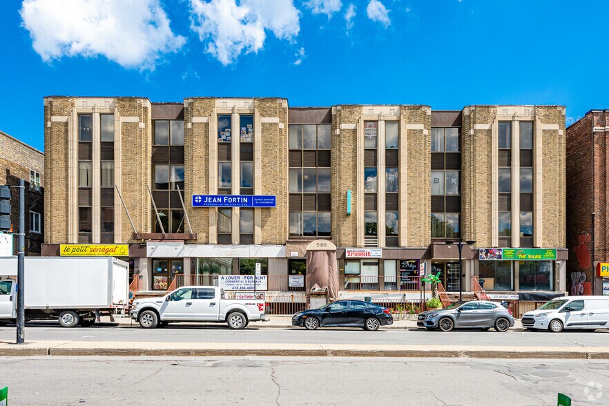 More Photos Of 5176-5204 Ch Queen-Mary, Montréal Office For Sale