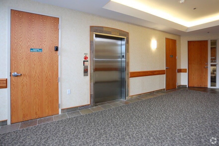 More Photos Of 1520 W Canal Ct, Littleton Office For Lease