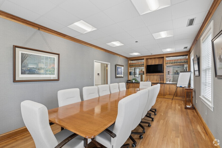 More Photos Of 600 Cameron St, Alexandria Office For Lease