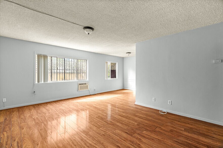 More Photos Of 1825 N Gramercy Pl, Los Angeles Apartments For Sale