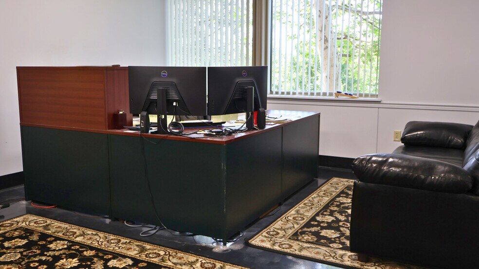 More Photos Of 6405 Flank Dr, Harrisburg Office For Sale