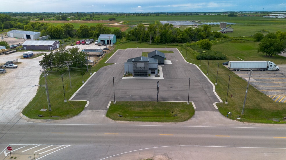 More Photos Of 1010 251 Hwy, Rochelle Office For Sale