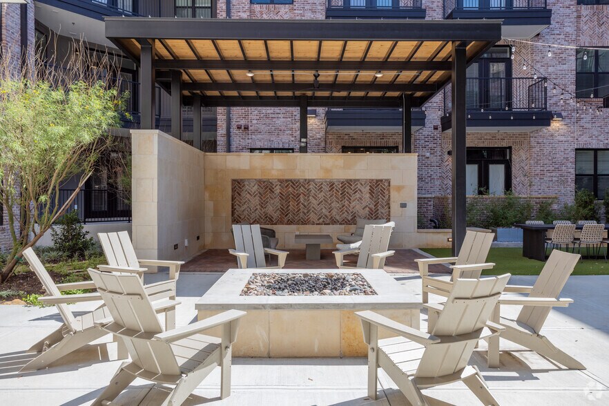 More Photos Of 4910 E 7th St, Austin Coworking Space