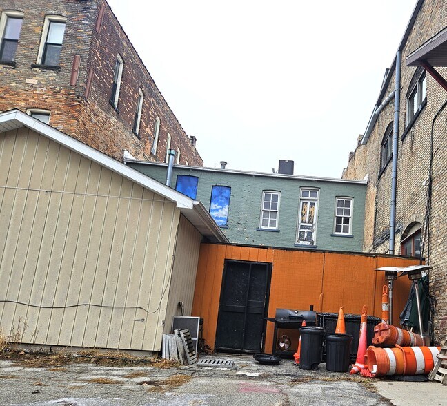 More Photos Of 308 S Hamilton St, Saginaw General Retail For Sale