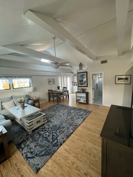 More Photos Of 574 Main St, Hyannis Storefront Retail Residential For Sale