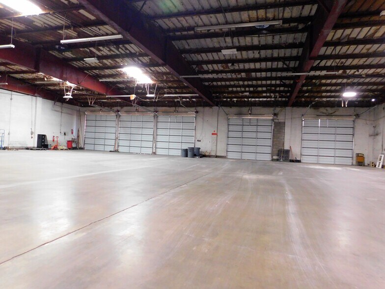 More Photos Of 720 SW F Ave, Lawton Manufacturing For Sale