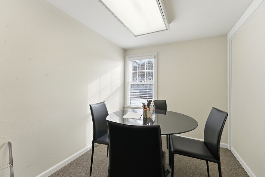 More Photos Of 190 University Dr, Amherst Office For Sale