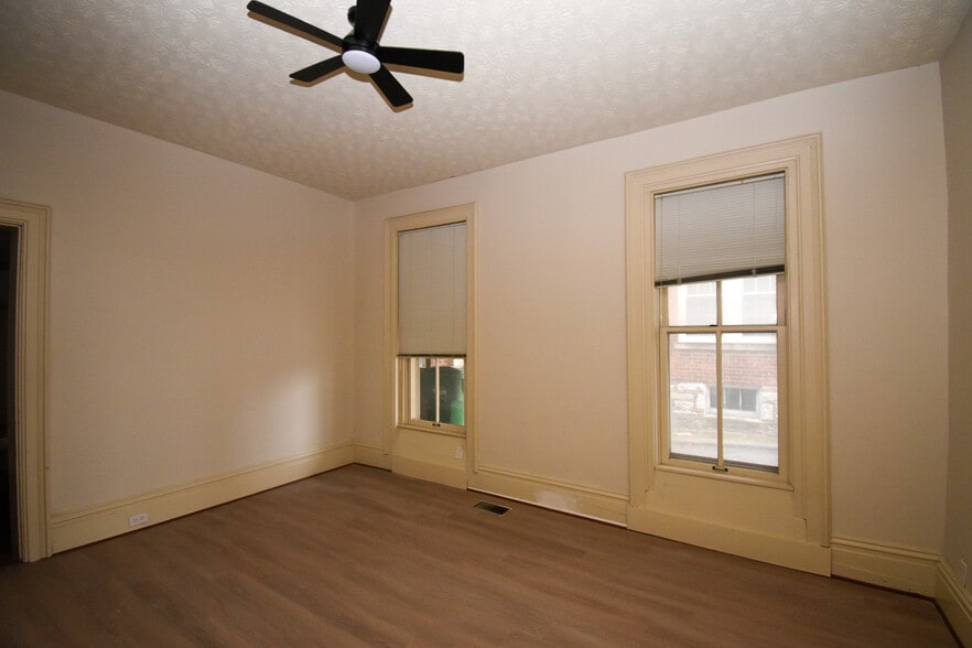 More Photos Of 321 S Main St, Harrodsburg Apartments For Sale