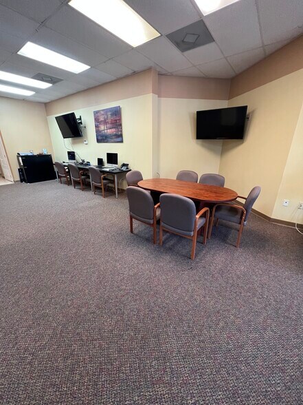 More Photos Of 2000 Sam Rittenberg Blvd, Charleston Office For Lease