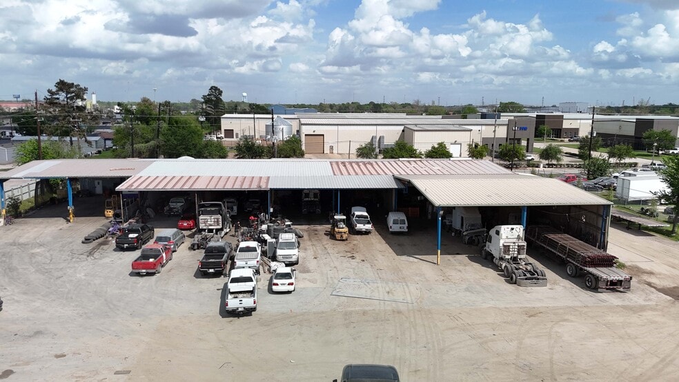 More Photos Of 7607 Fairview St, Houston Manufacturing For Sale