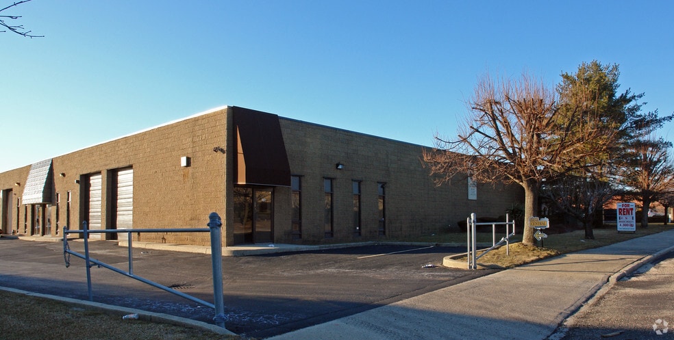 More Photos Of 14 Burt Dr, Deer Park Warehouse For Lease