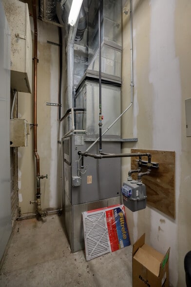 More Photos Of 8213 Gravois Rd, Affton Warehouse For Sale