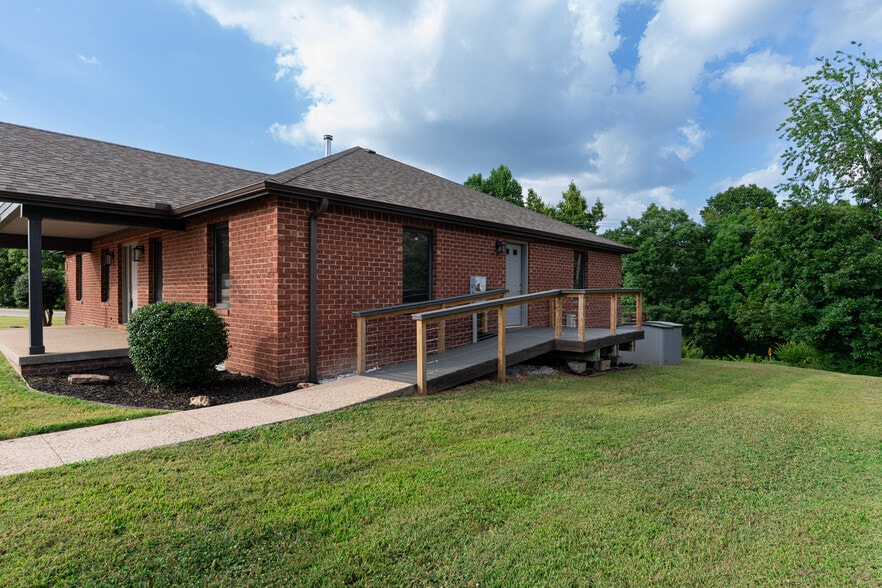 More Photos Of 8984 S Park Rd, Rogers Office For Lease