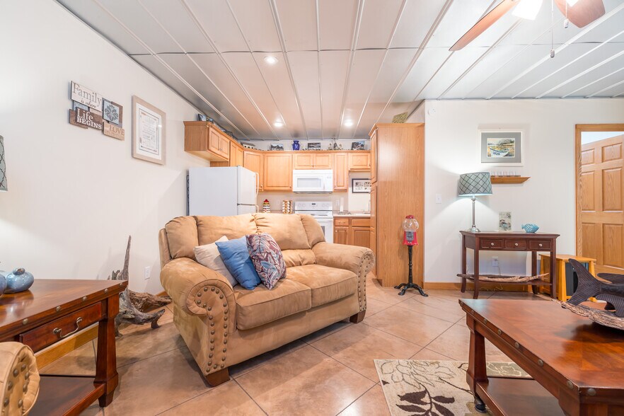More Photos Of 113 E Kress St, Russells Point Flex For Sale