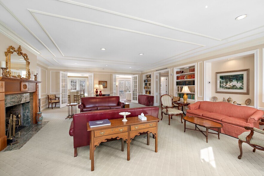 More Photos Of 1442 Coraopolis Heights Rd, Moon Township Hospitality For Sale