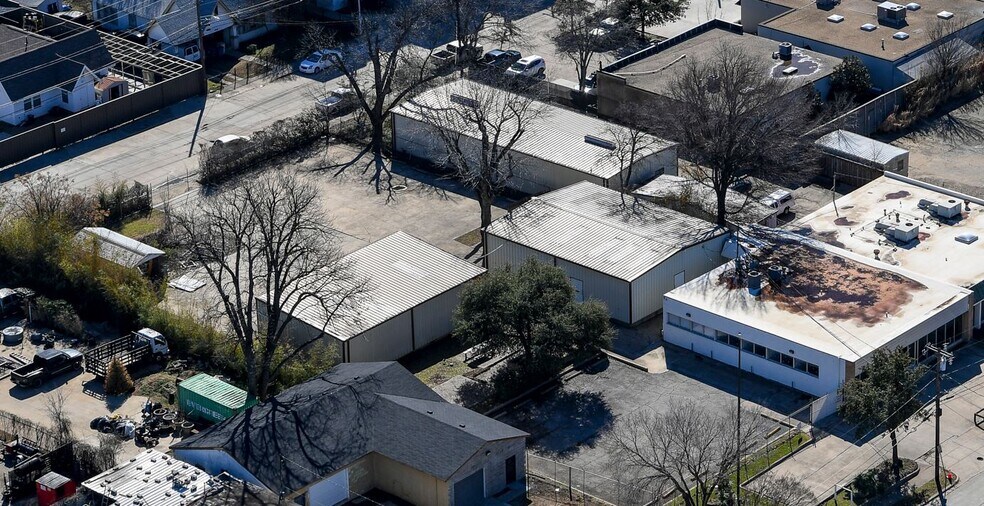 Primary Photo Of 2616 Manor Way, Dallas Showroom For Sale