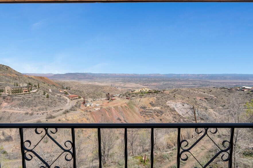 More Photos Of 222 First Ave, Jerome Multifamily For Sale