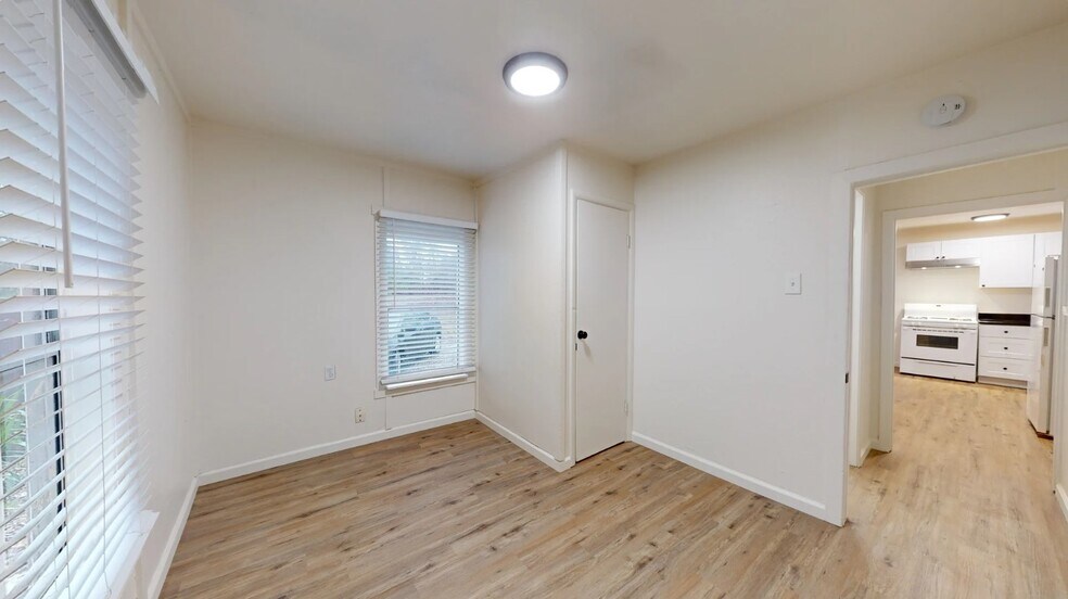 More Photos Of 2715 Twin View Blvd, Shasta Lake Multifamily For Sale