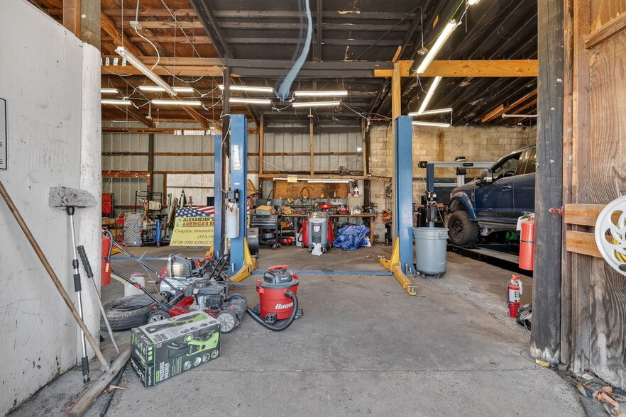 More Photos Of 20700 9th St, McIntosh Service Station For Sale