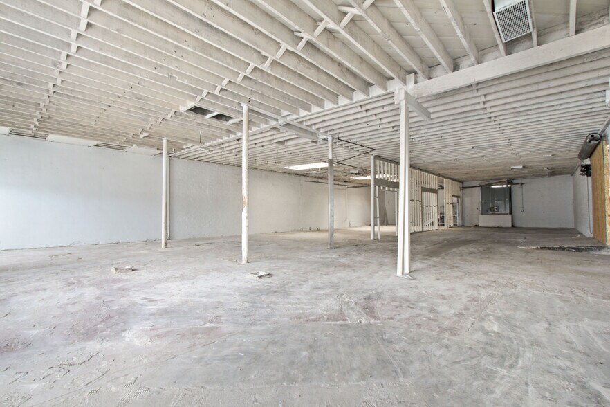 More Photos Of 1804 Lincoln Blvd, Santa Monica Storefront For Lease