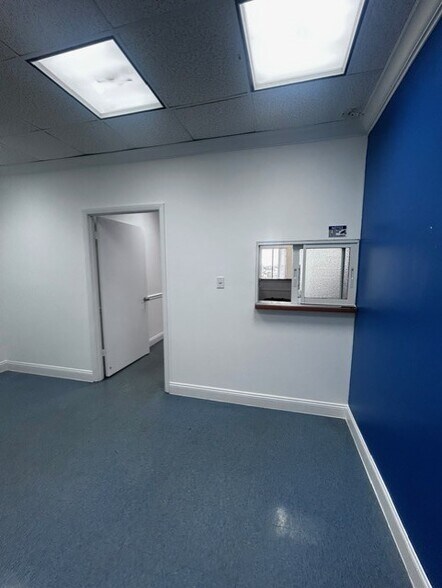 More Photos Of 900 W 49th St, Hialeah Medical For Lease