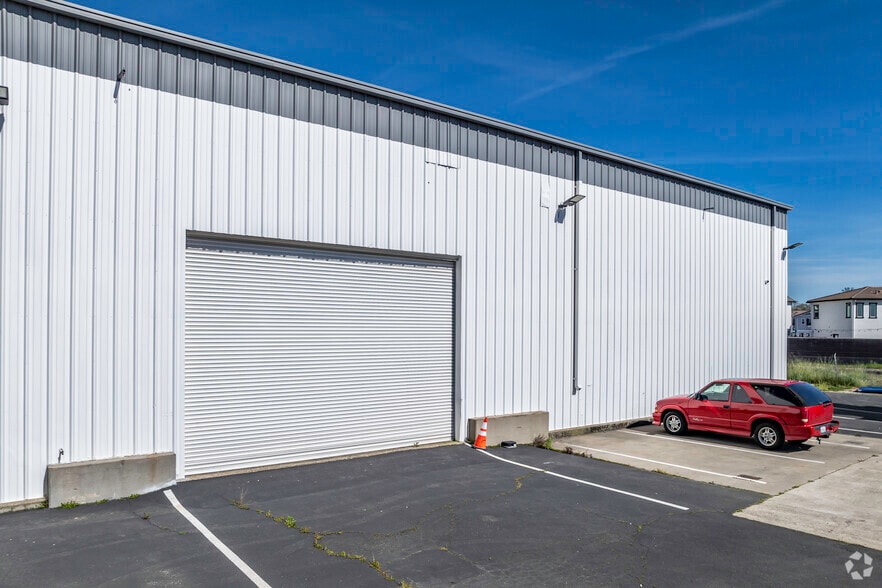 More Photos Of 4335 Pacific St, Rocklin Manufacturing For Sale