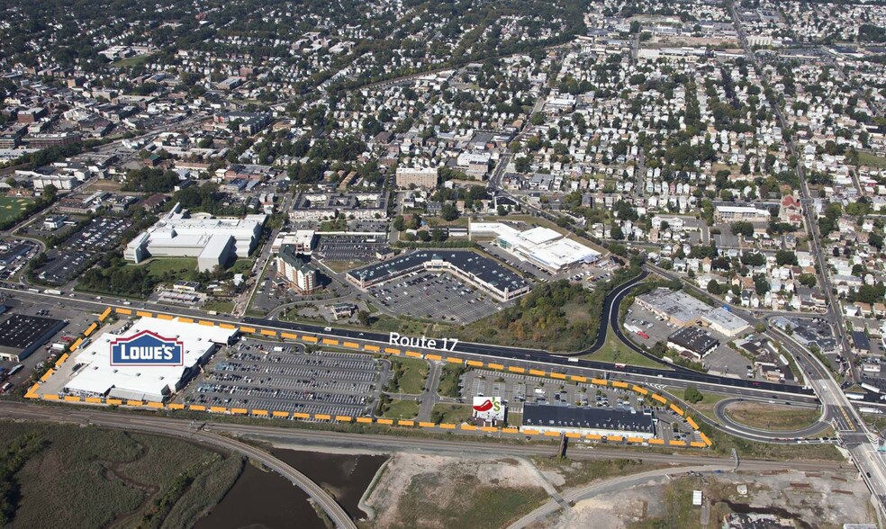 More Photos Of 84 Rt 17, East Rutherford General Retail For Lease