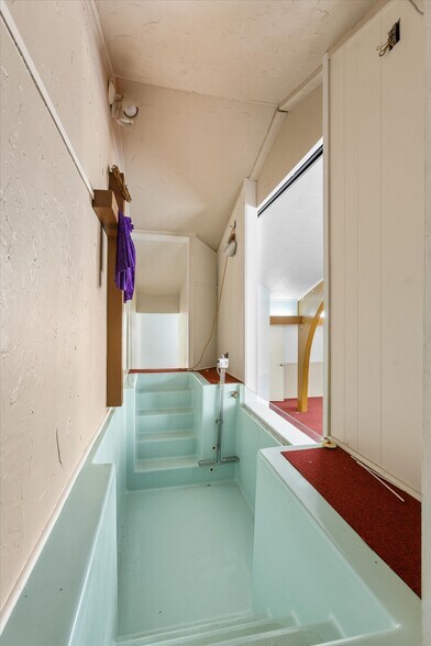 More Photos Of 201 Ragland St, Palestine Religious Facility For Sale