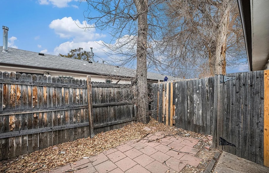 More Photos Of 1143 Akron St, Aurora Apartments For Sale