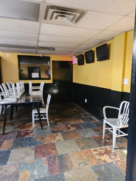 More Photos Of 24 Ellis St, Staten Island Storefront Retail Office For Sale