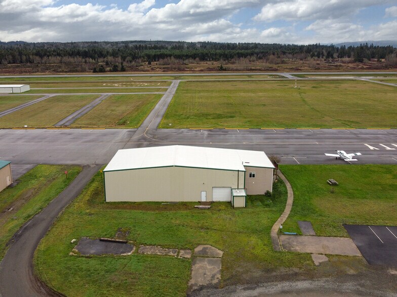 More Photos Of 191 Airport Rd, Port Townsend Airplane Hangar For Lease