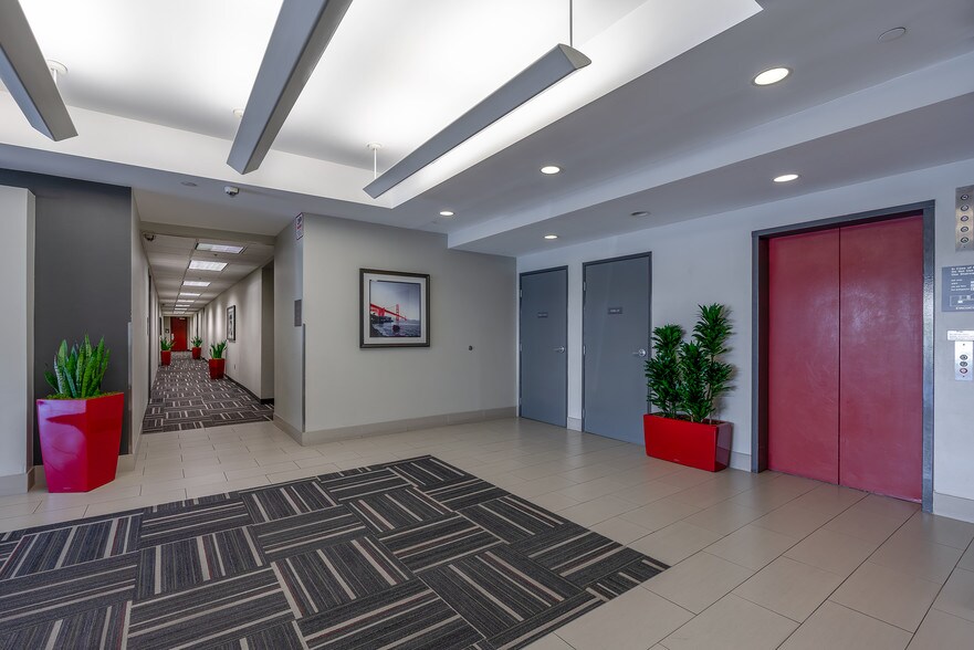 More Photos Of 3252 Holiday Ct, La Jolla Medical For Lease