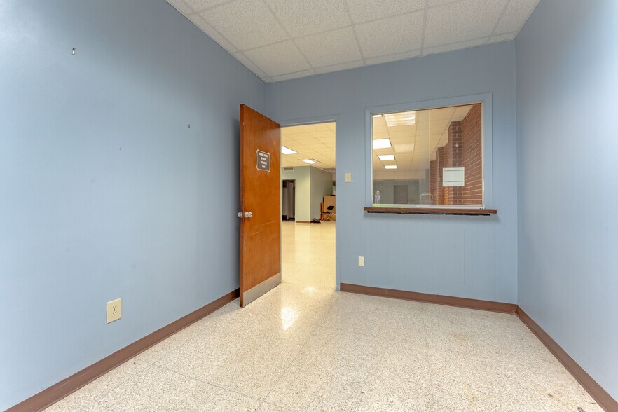 More Photos Of 7370 Chef Menteur Hwy, New Orleans Lodge Meeting Hall For Sale