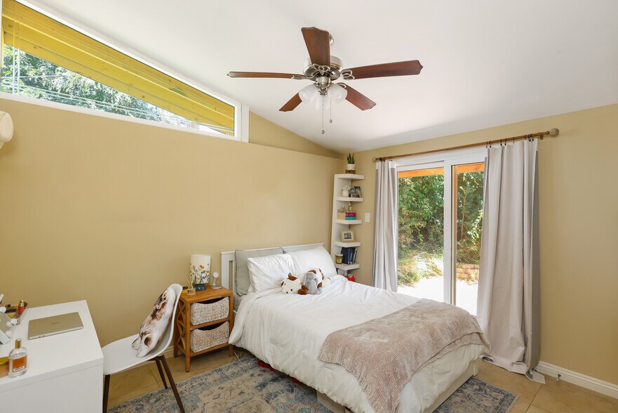 More Photos Of 1139 W Sycamore Ave, Orange Multifamily For Sale