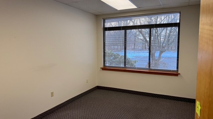 More Photos Of 270 Benton Dr, East Longmeadow Medical For Lease