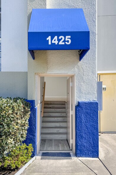 More Photos Of 1425 63rd St, Emeryville Distribution For Lease