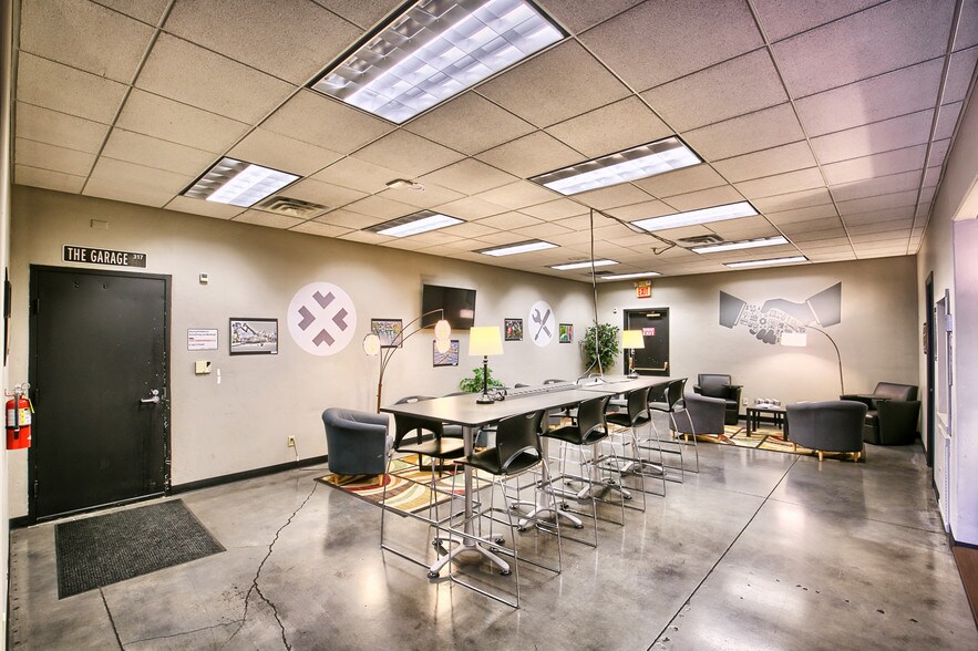More Photos Of 317 S 6th St, Las Vegas Office For Sale