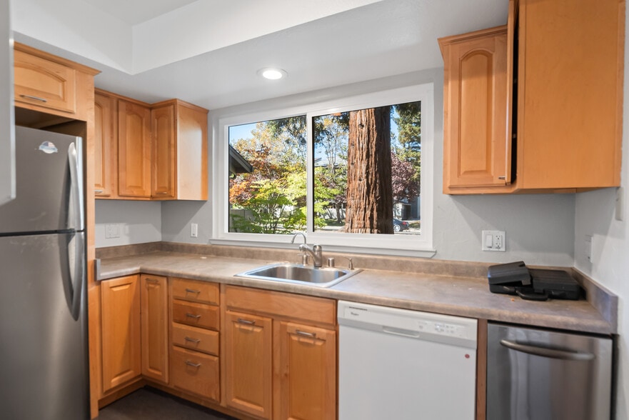 More Photos Of 451 N Shoreline Blvd, Mountain View Medical For Sale