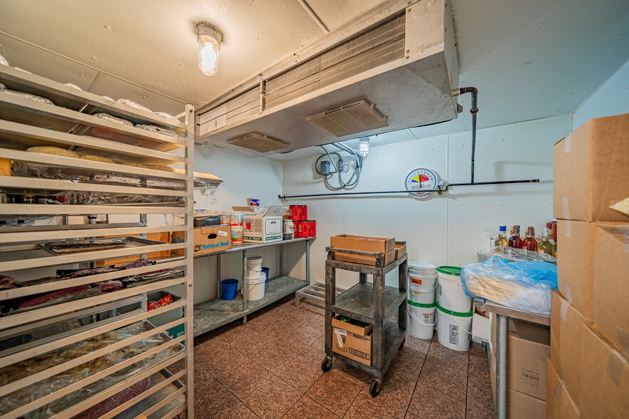 More Photos Of N10120 Parkway Rd, Crivitz Hotel For Sale