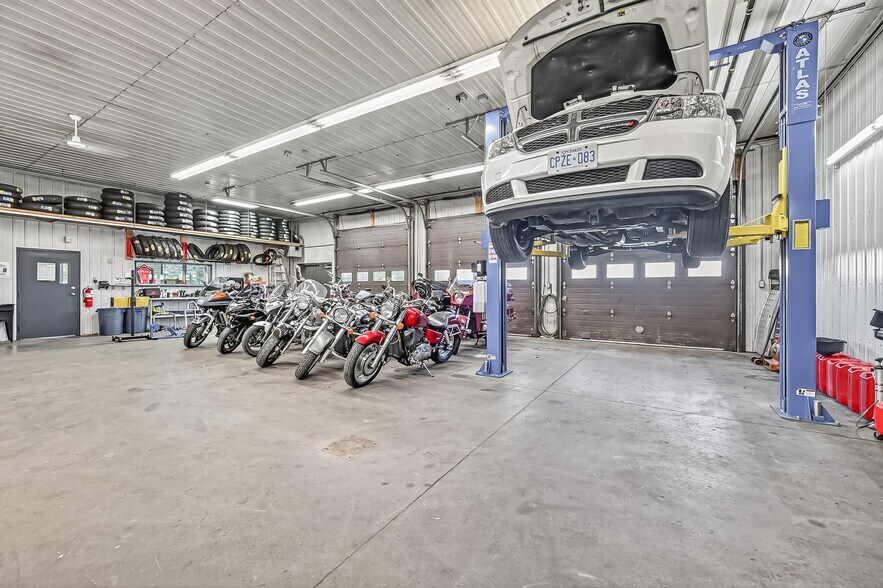 More Photos Of 3835 Mcbean St, Richmond Auto Repair For Sale