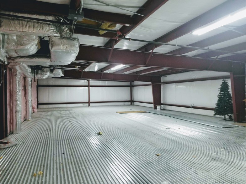 More Photos Of 501 Southampton Rd, Westfield General Retail For Sale