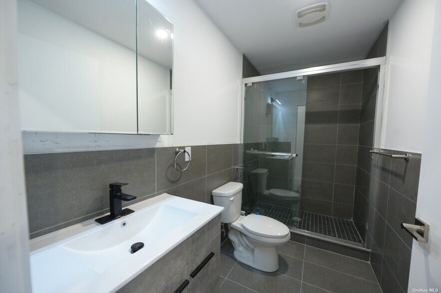 More Photos Of 5615 Van Cleef St, Flushing Apartments For Sale