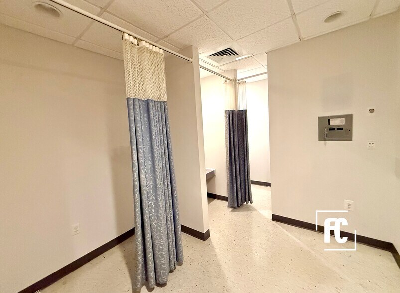 More Photos Of 835 SE Osceola St, Stuart Office Residential For Sale