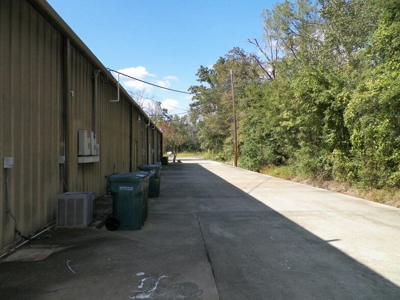 More Photos Of 2424 Old Sterlington Rd, Monroe Freestanding For Lease