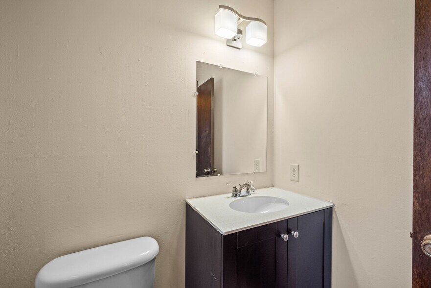 More Photos Of , Glendale Multifamily For Sale