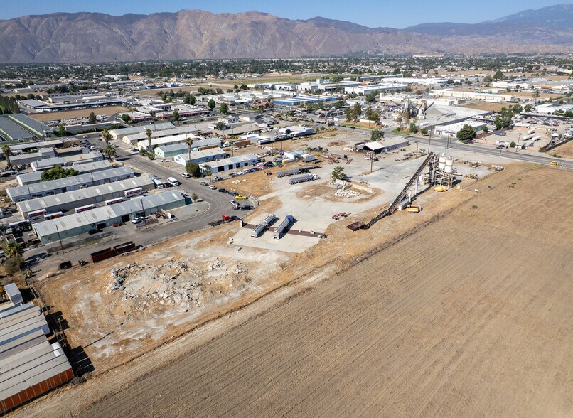 More Photos Of 1315 N State St, Hemet Contractor Storage Yard For Sale